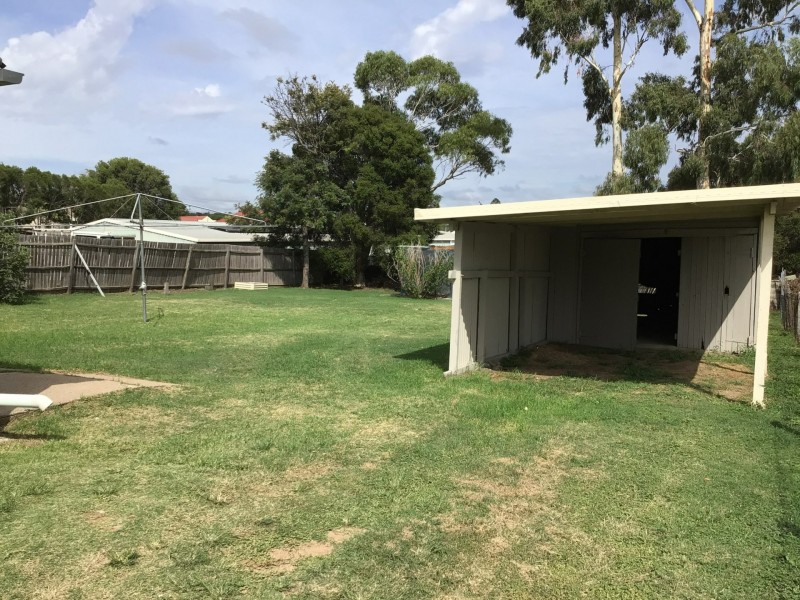 11 Wallace Street, Warwick QLD 4370