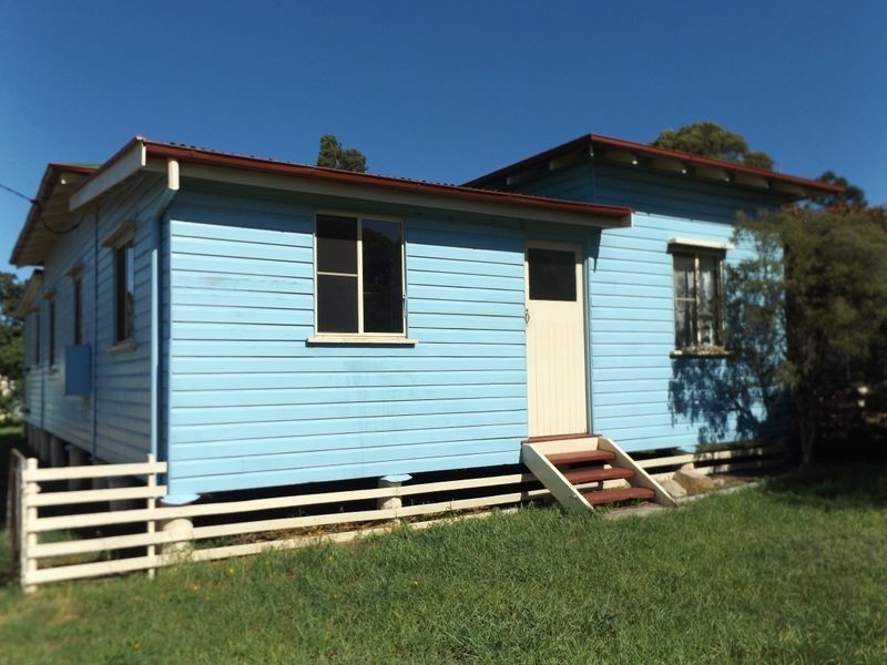 16 Wilga Avenue, Warwick QLD 4370