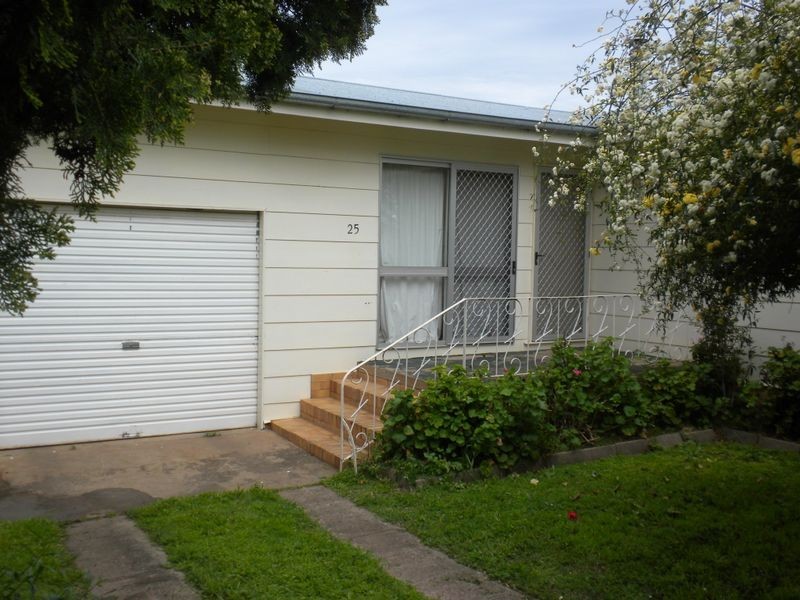 25 Drayton Street, Allora QLD 4362