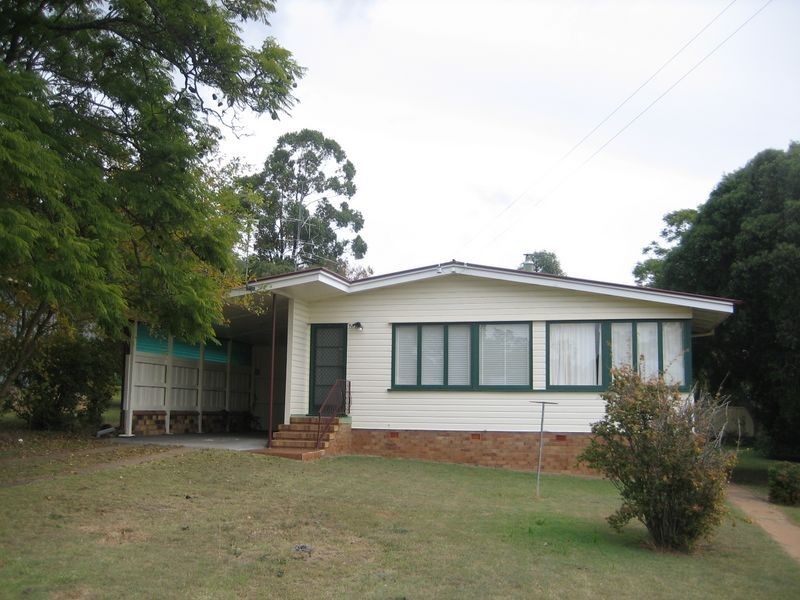 23 Clowes Crescent, Warwick QLD 4370