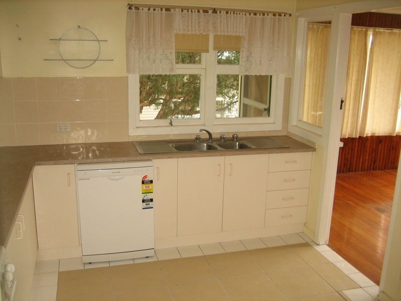 23 Clowes Crescent, Warwick QLD 4370