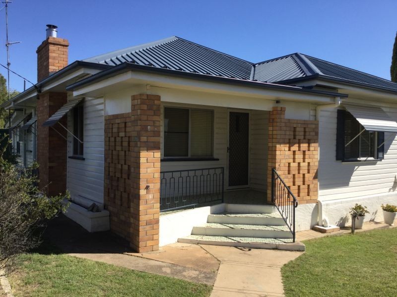 137 Pratten Street, Warwick QLD 4370