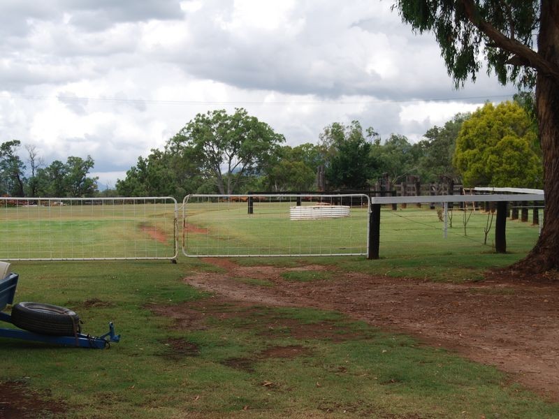 208 Markeys Lane, Yangan QLD 4371