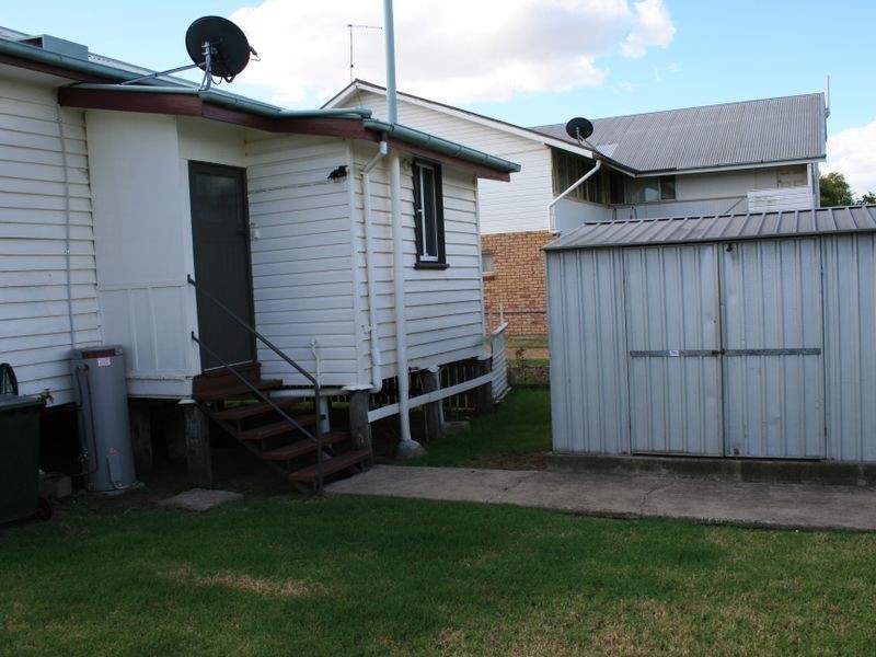 32 Lyons Street,, Warwick QLD 4370