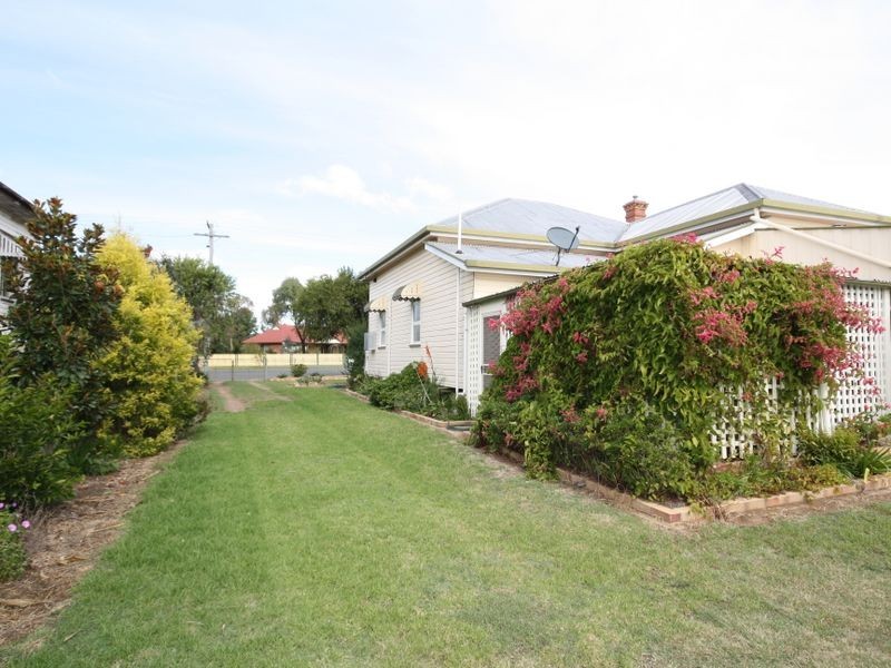 9 Wood Street, Warwick QLD 4370