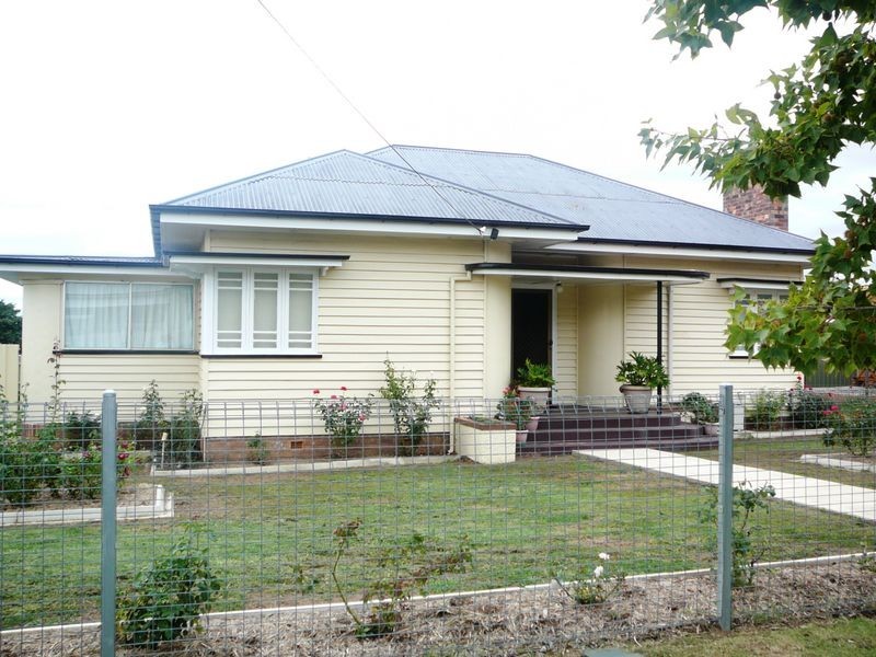 104 Guy Street, Warwick QLD 4370