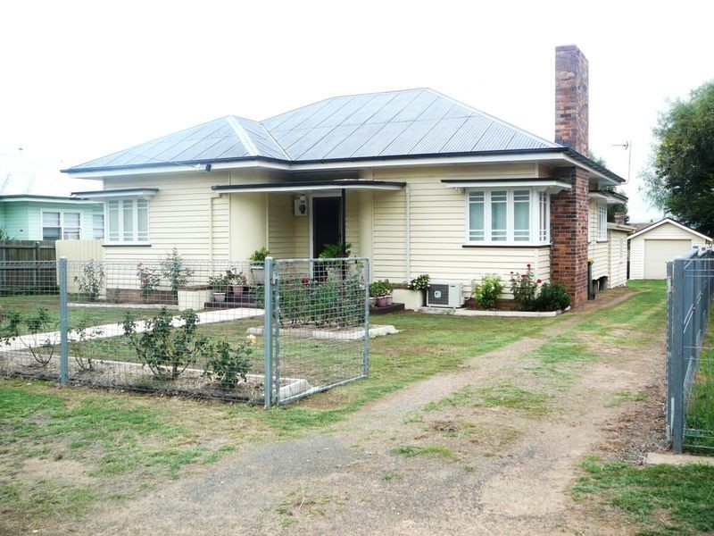 104 Guy Street, Warwick QLD 4370