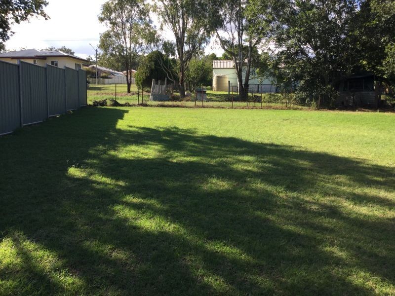 23 Gilbert Crescent, Warwick QLD 4370