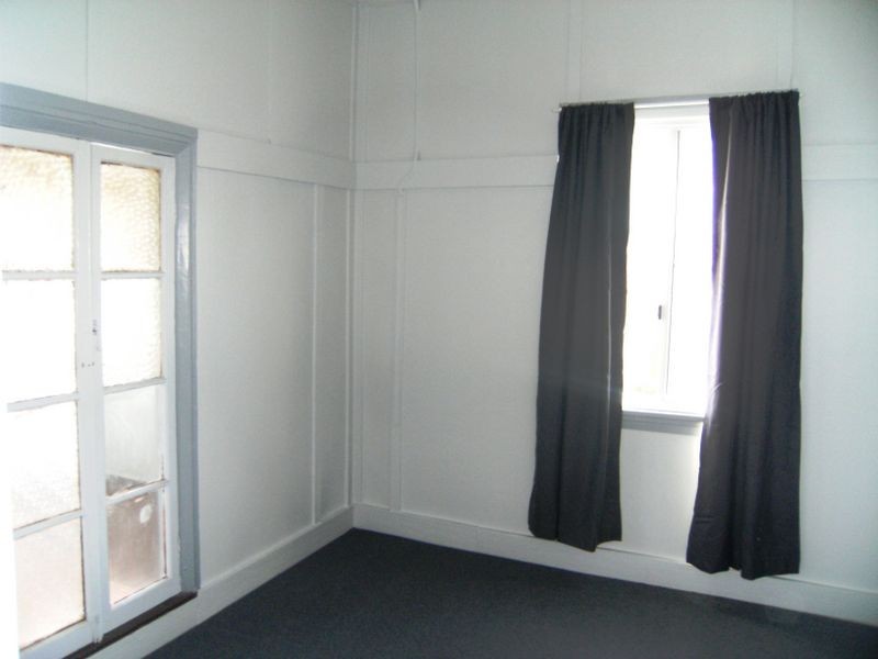 32 Lyons Street,, Warwick QLD 4370