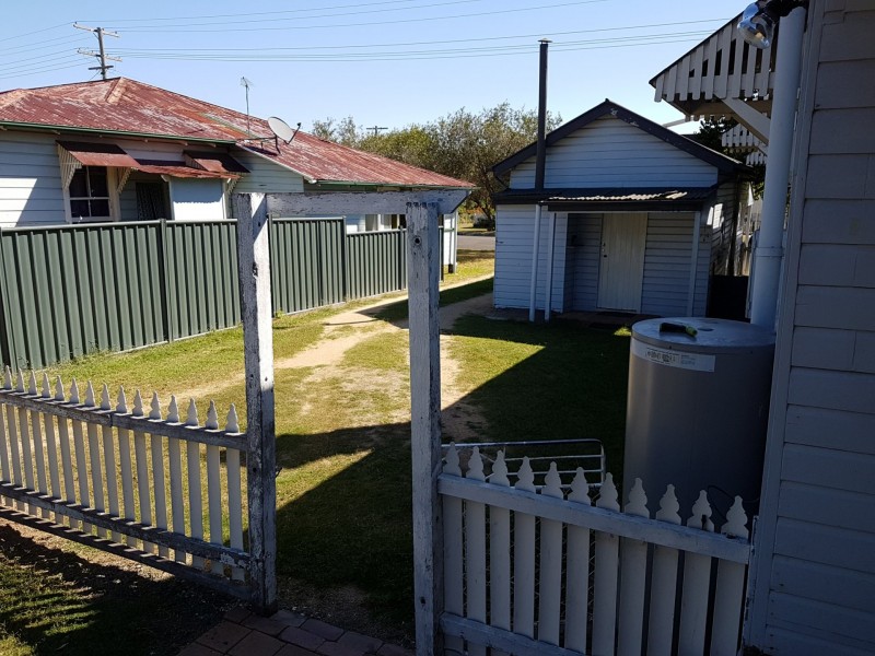 28 Wantley St, Warwick QLD 4370