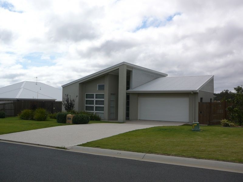 11 Floribunda Avenue, Warwick QLD 4370