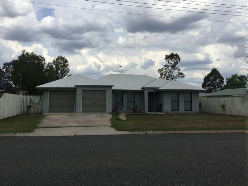 32 Devitt Street, Warwick QLD 4370