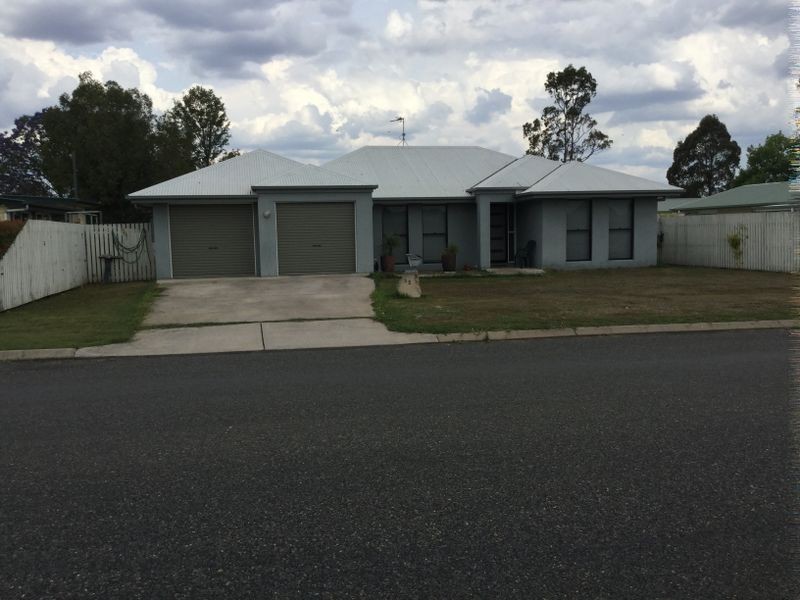 32 Devitt Street, Warwick QLD 4370