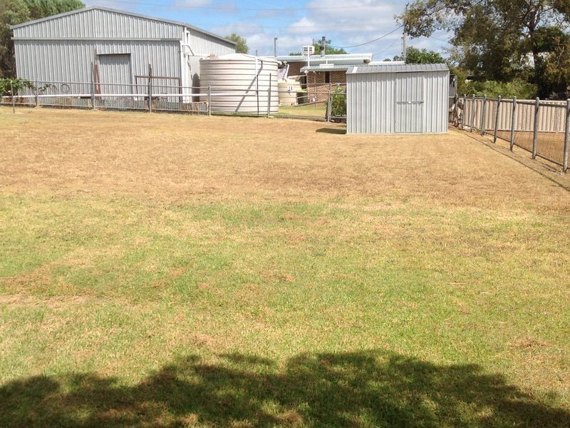 17 Clowes Crescent, Warwick QLD 4370
