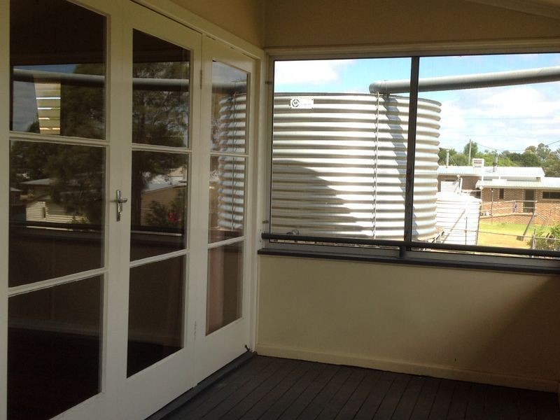 17 Clowes Crescent, Warwick QLD 4370