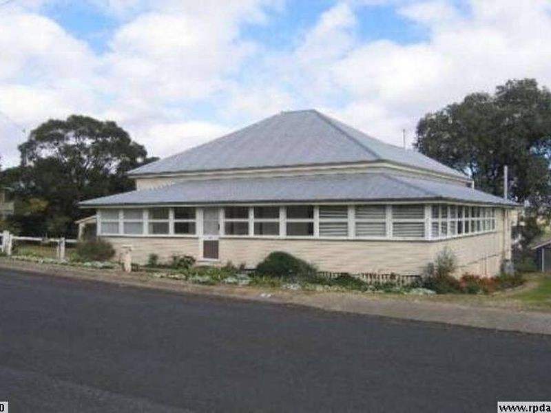 8 Pine Street, Killarney QLD 4373