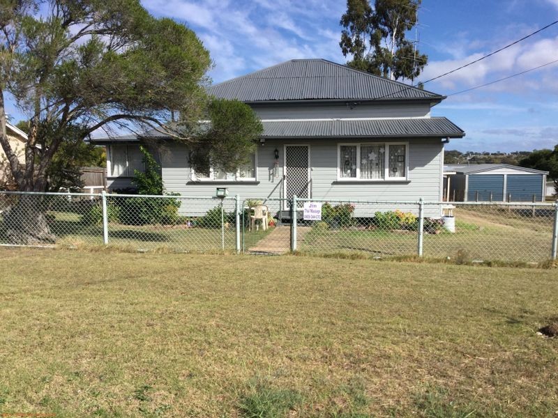 11 Wallace Street,, Warwick QLD 4370