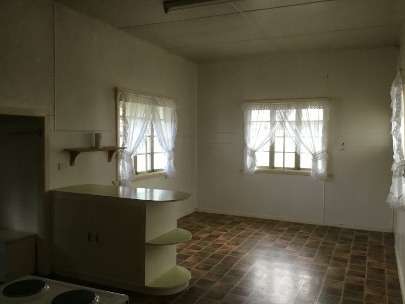 58 Pine Street, Killarney QLD 4373