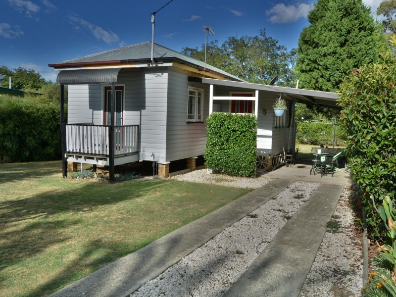44a Stewart Avenue, Warwick QLD 4370