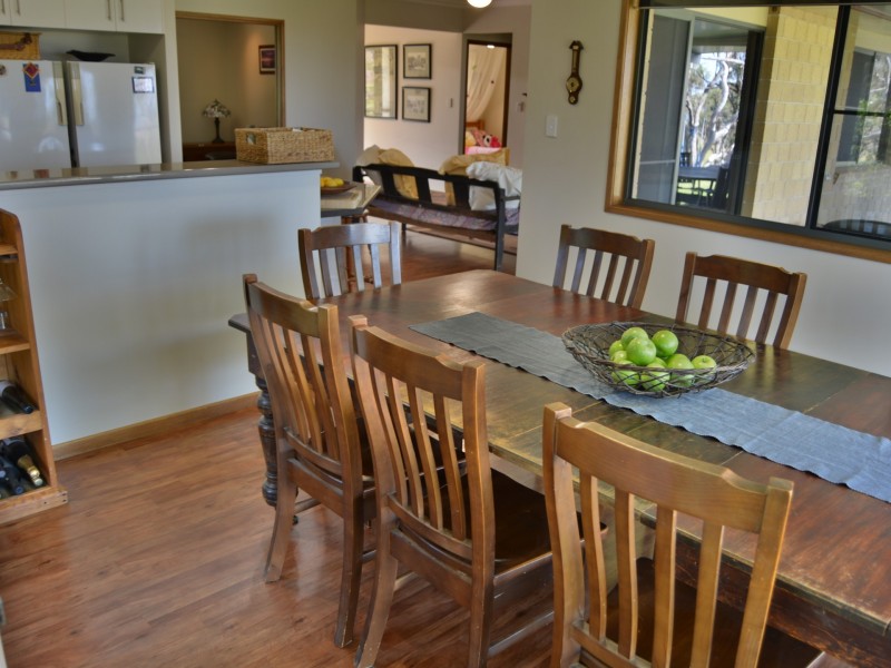 9 Holzwarts Road, Berat QLD 4362