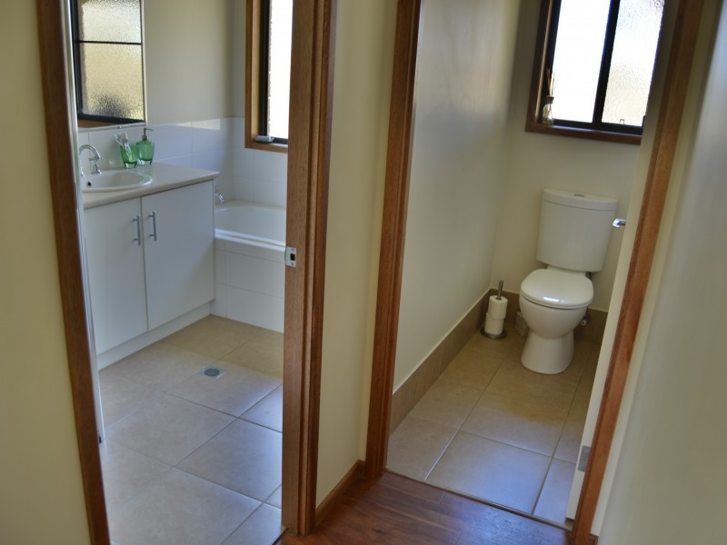 9 Holzwarts Road, Berat QLD 4362