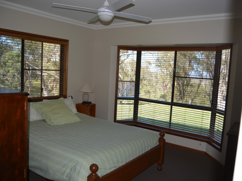 9 Holzwarts Road, Berat QLD 4362