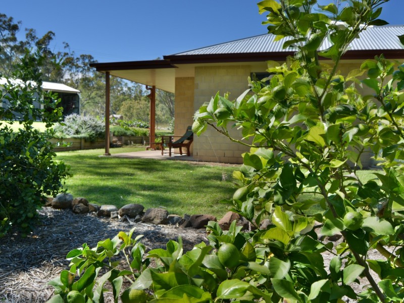 9 Holzwarts Road, Berat QLD 4362