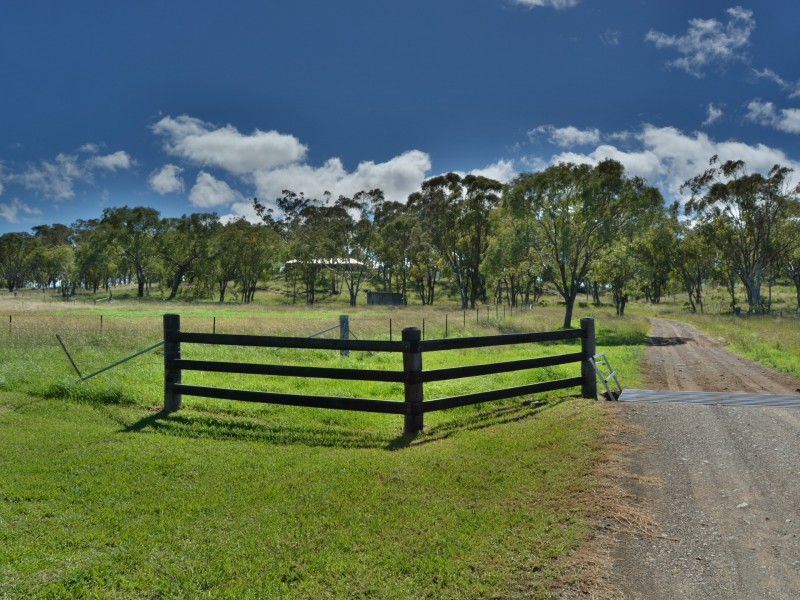 9 Holzwarts Road, Berat QLD 4362