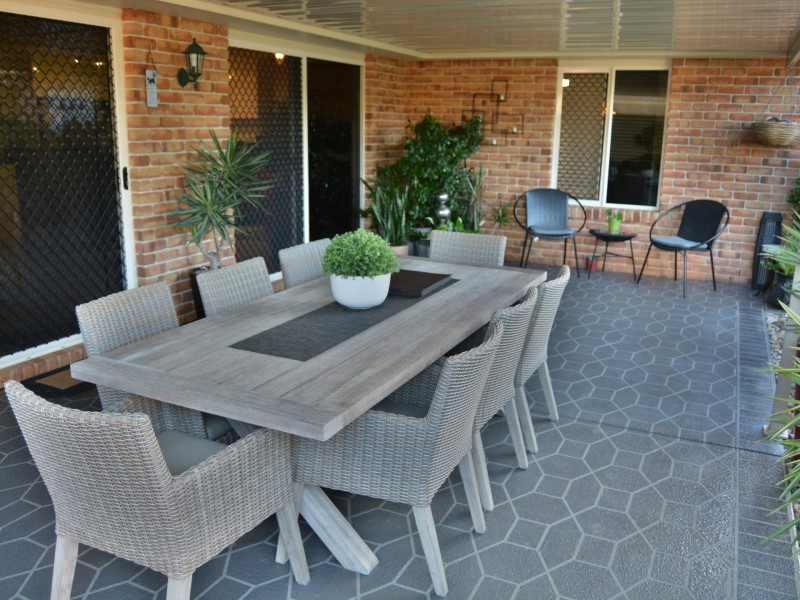 8 Willow Street, Warwick QLD 4370