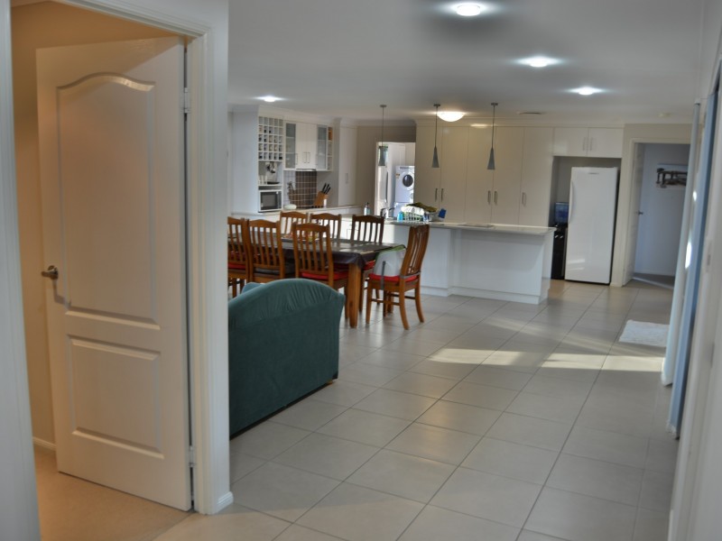 4 Rose Bud Court, Warwick QLD 4370