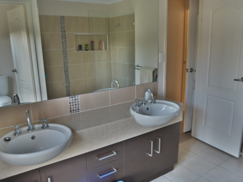 4 Rose Bud Court, Warwick QLD 4370