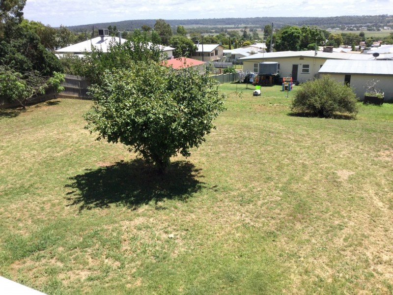 69 Locke Street, Warwick QLD 4370