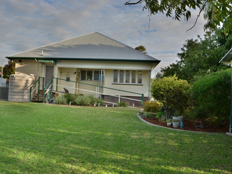 125 Pratten Street, Warwick QLD 4370