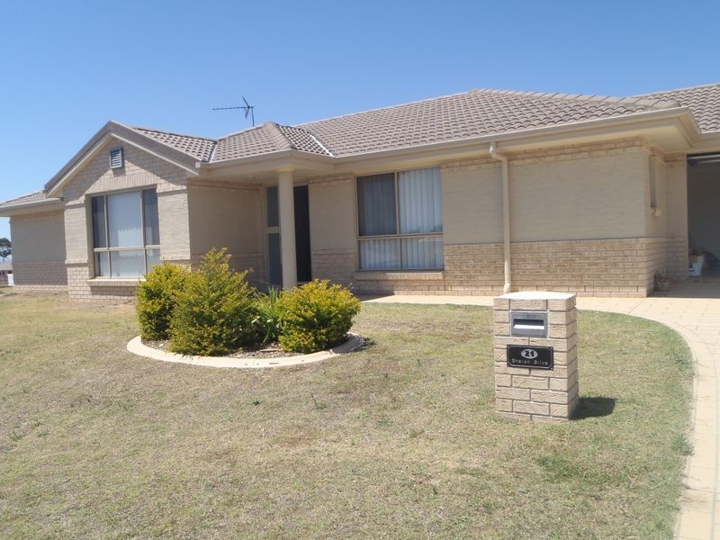 21 Sharon Drive, Warwick QLD 4370