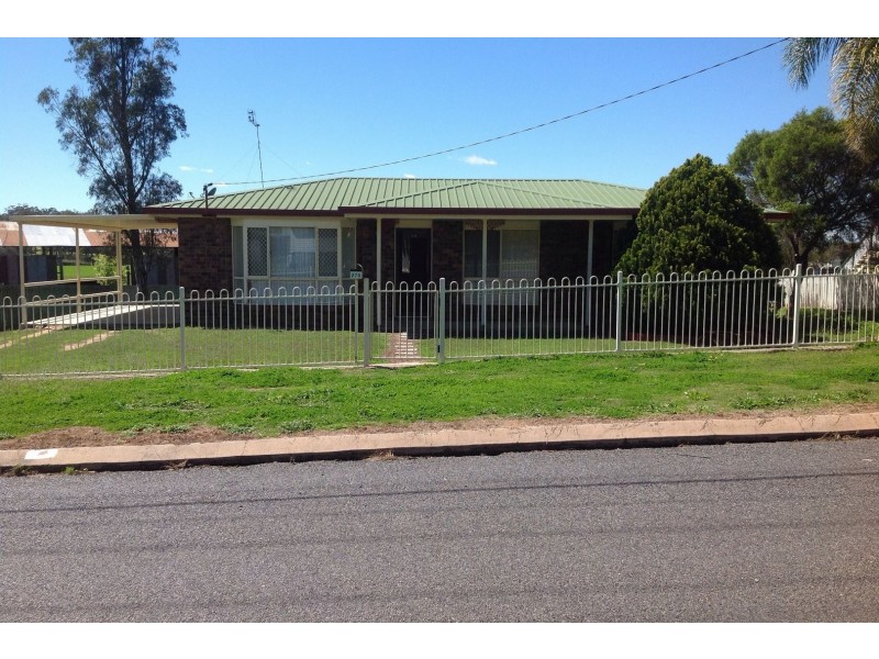 270 East Street, Warwick QLD 4370