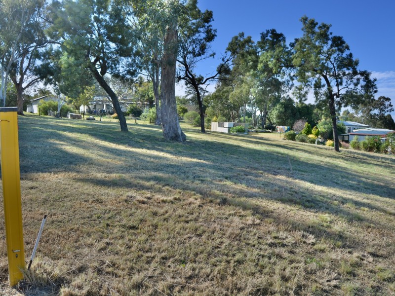 8 Walker Street, Warwick QLD 4370