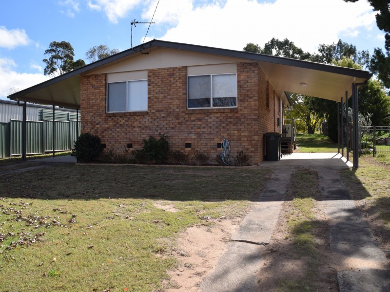 23 Gilbert Crescent, Warwick QLD 4370
