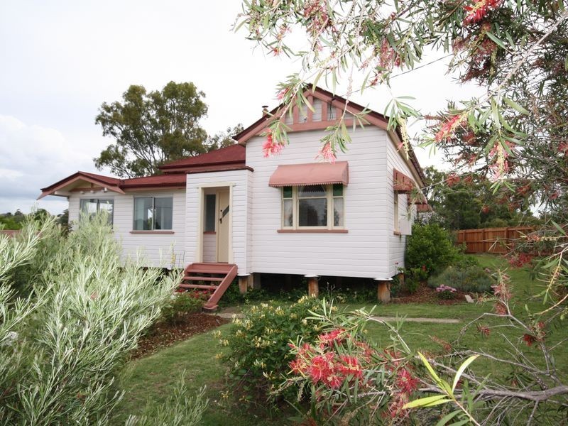 210 Wood Street, Warwick QLD 4370