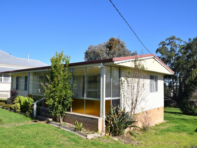 6 Pine Street, Killarney QLD 4373