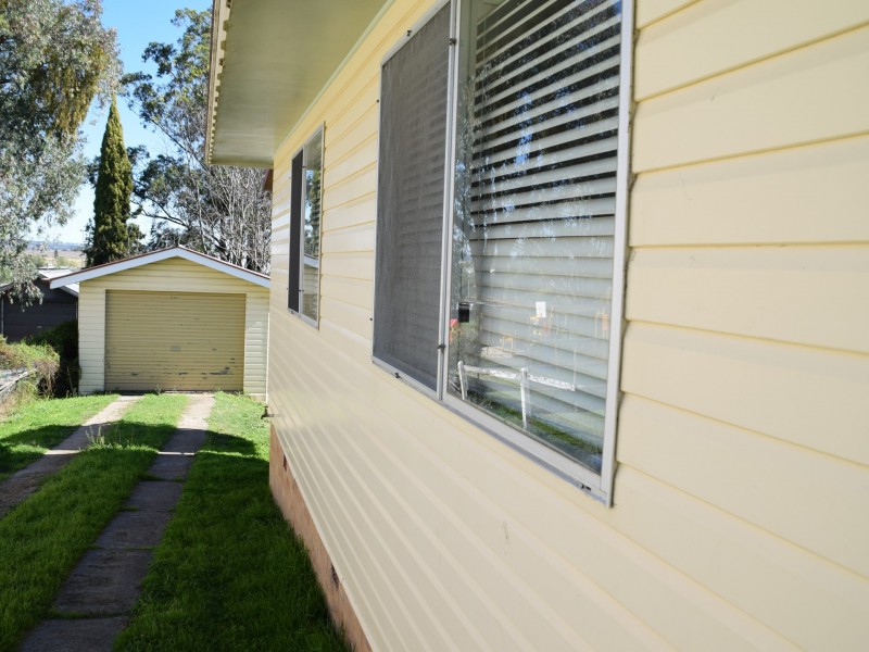 6 Pine Street, Killarney QLD 4373