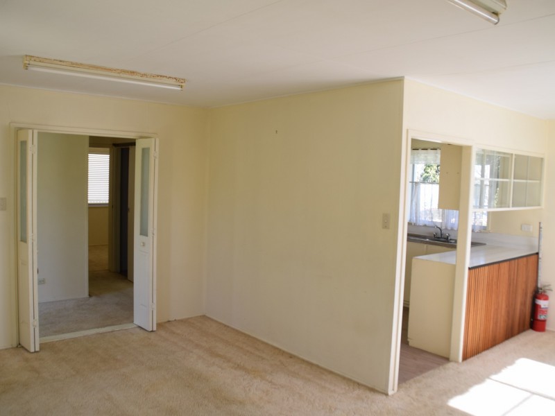 6 Pine Street, Killarney QLD 4373