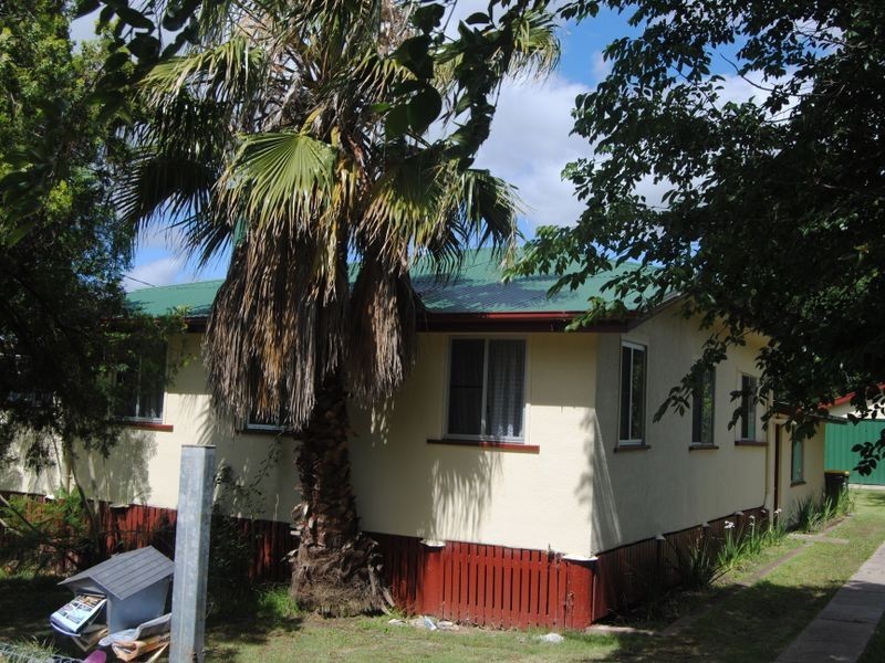8 Wattle Avenue, Warwick QLD 4370