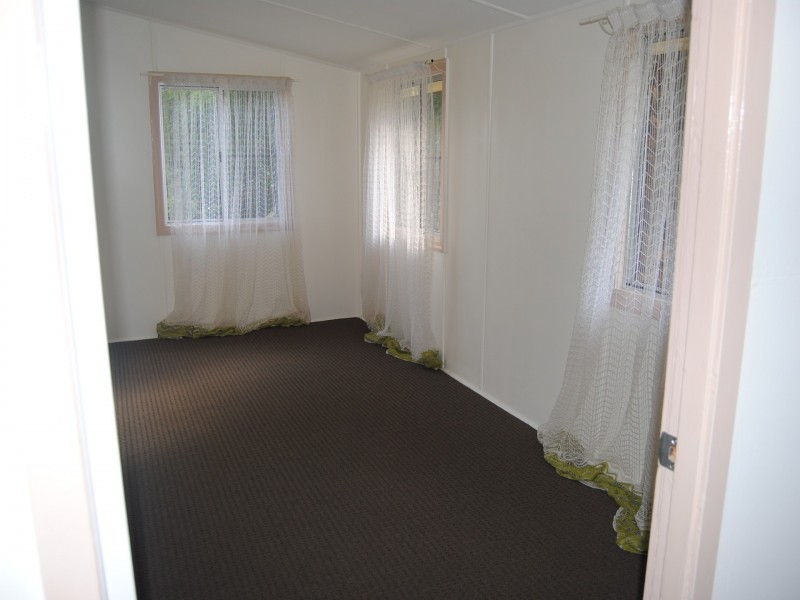 8 Wattle Avenue, Warwick QLD 4370