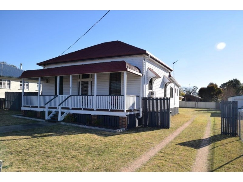 7 George Street, Warwick QLD 4370