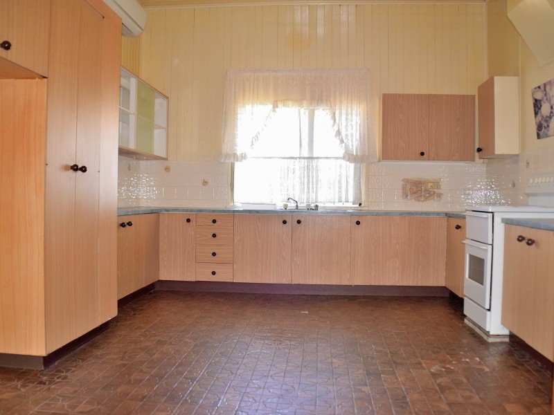 88 Albion Street, Warwick QLD 4370