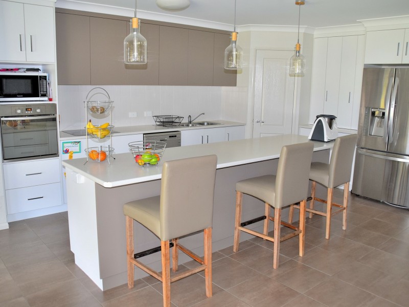 4 Norman Street, Allora QLD 4362