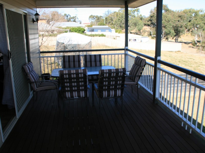 15 Rodeo Drive, Warwick QLD 4370