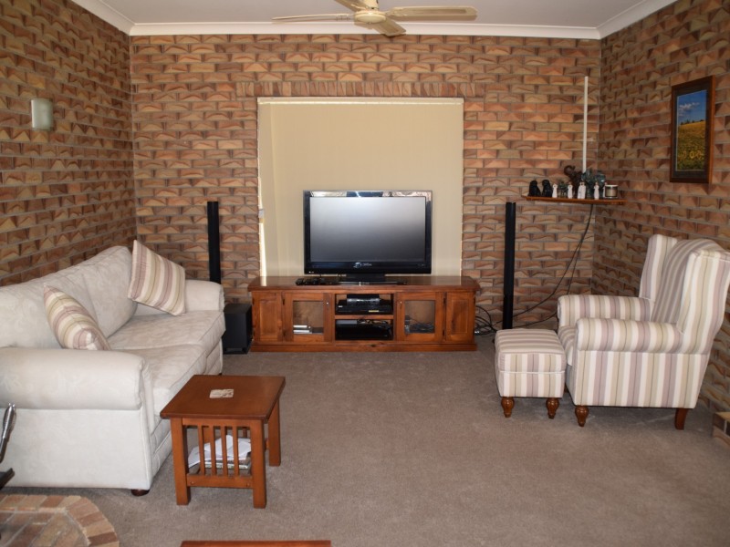 12 Rowland Street, Warwick QLD 4370