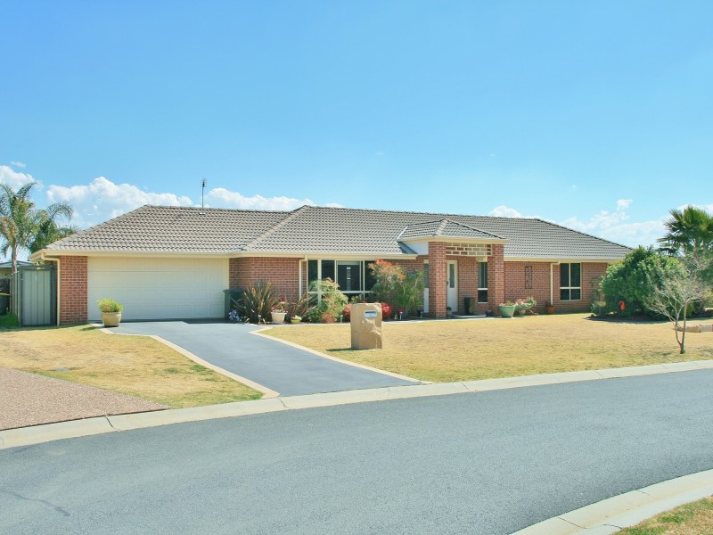 1 Charisma Court, Warwick QLD 4370