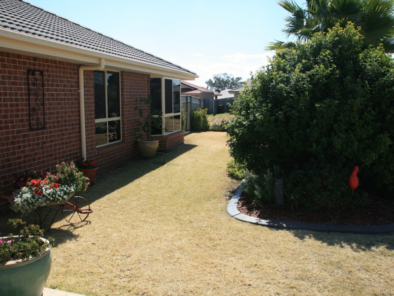 1 Charisma Court, Warwick QLD 4370